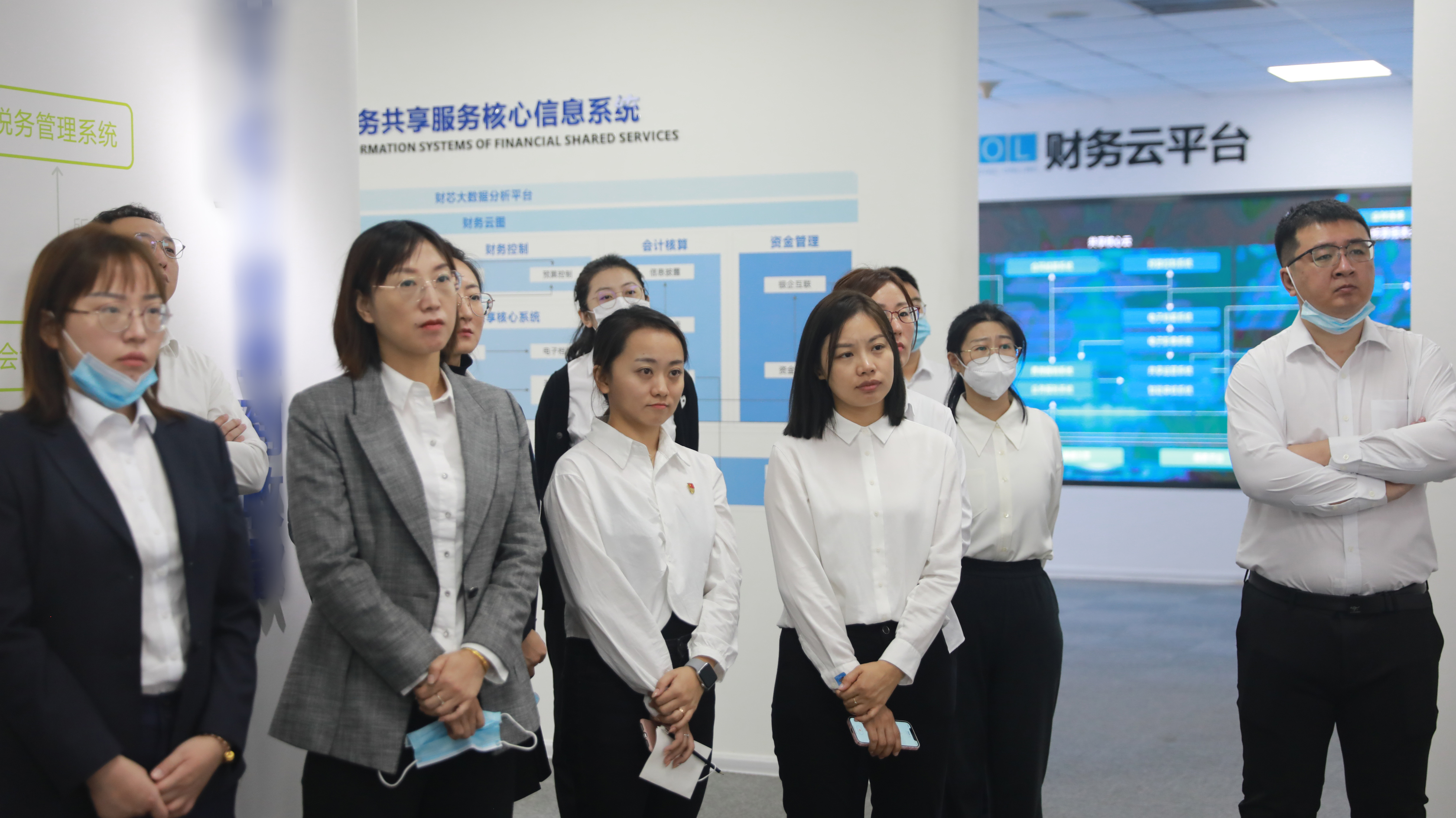 3参观4.JPG